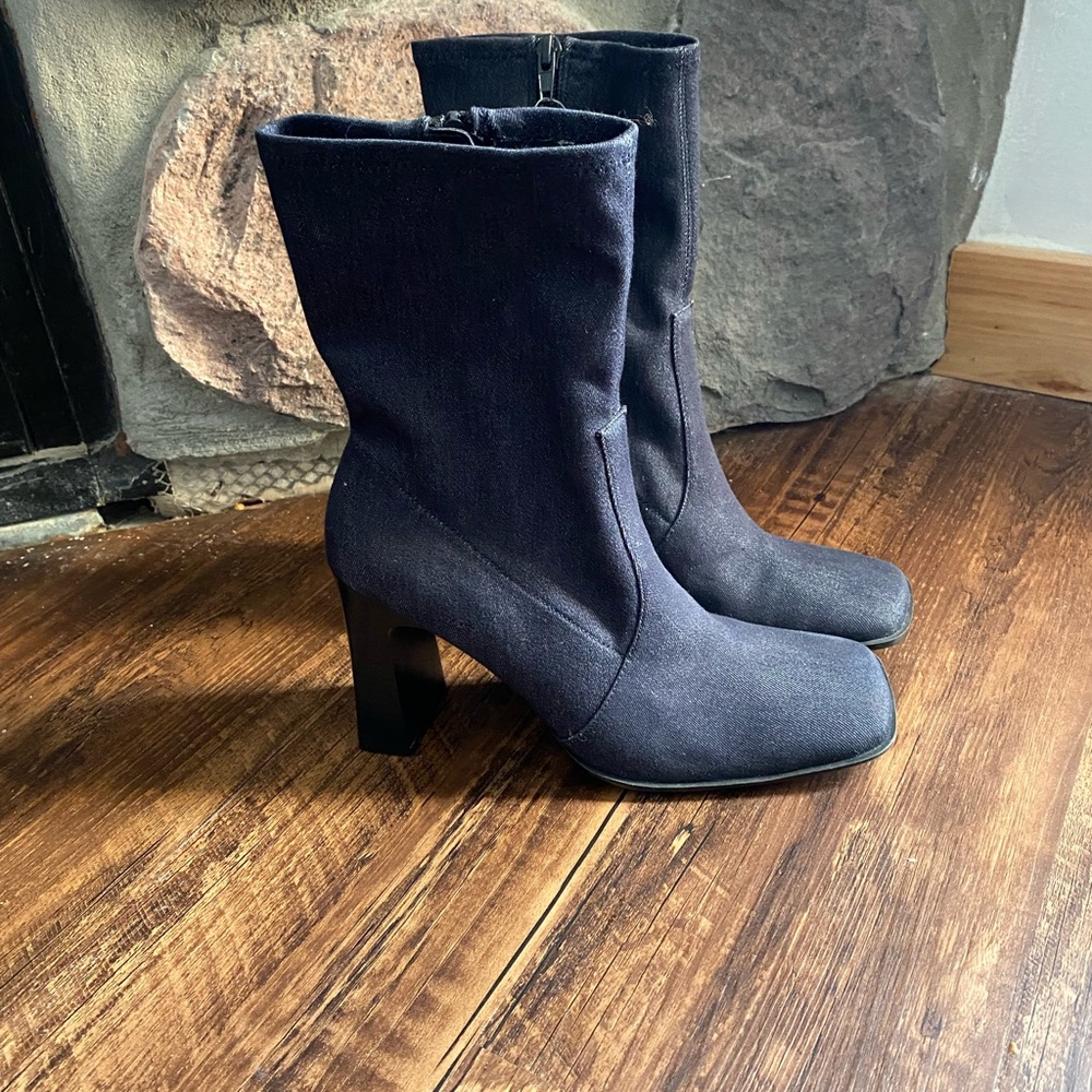 Womens Vintage (90’s) Denim Chunky Heel Boots, size 6 1/2